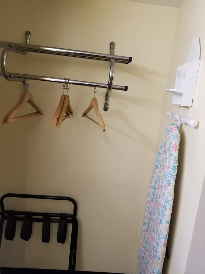 Economy Inn & Suites Cedar Lake ภายนอก รูปภาพ