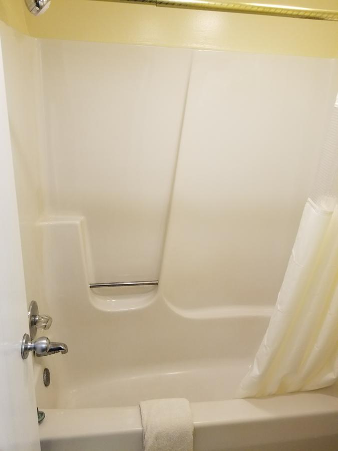 Economy Inn & Suites Cedar Lake ภายนอก รูปภาพ